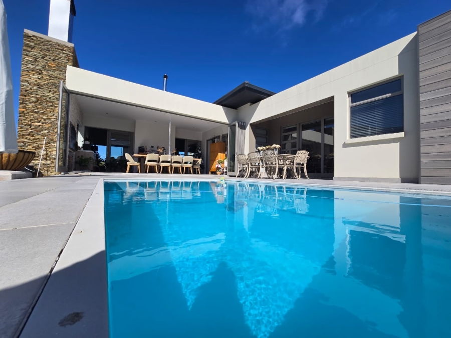 4 Bedroom Property for Sale in Oubaai Western Cape